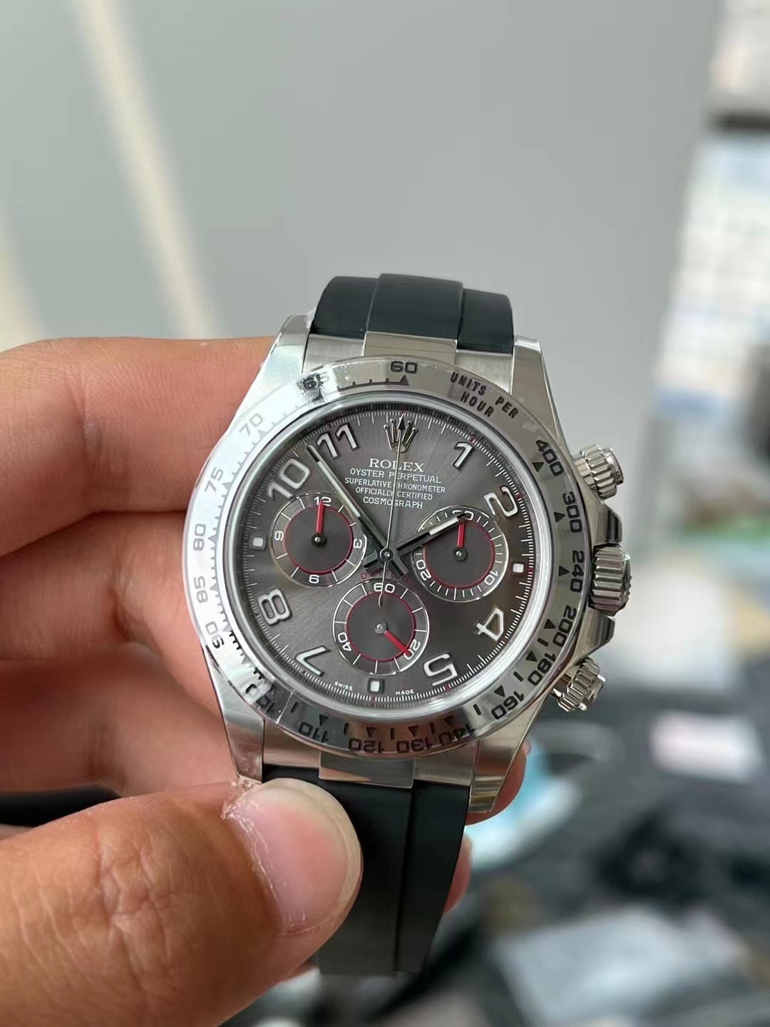 Clean Gri Daytona