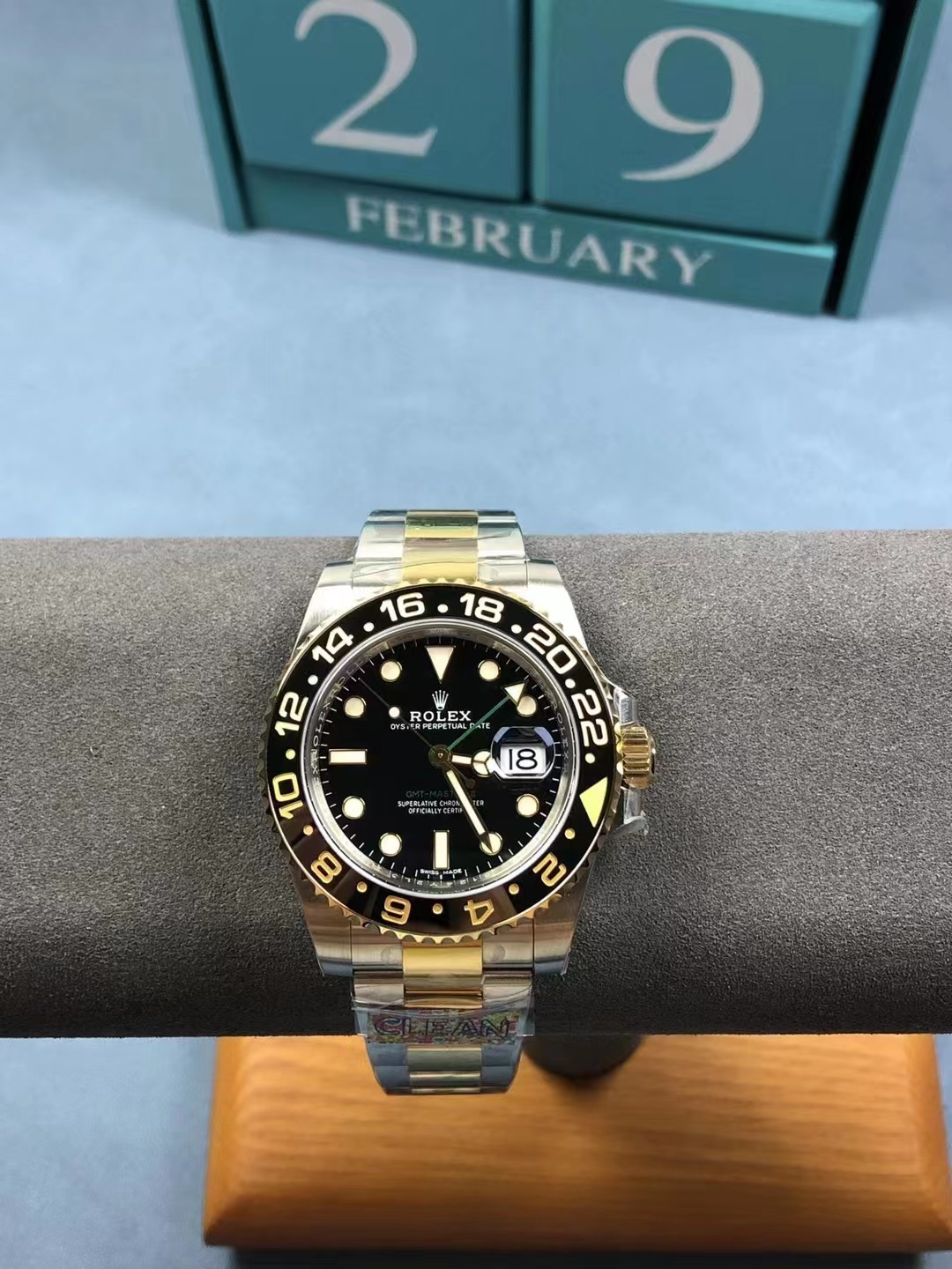Replika Rolex GMT-Master II 116713LN