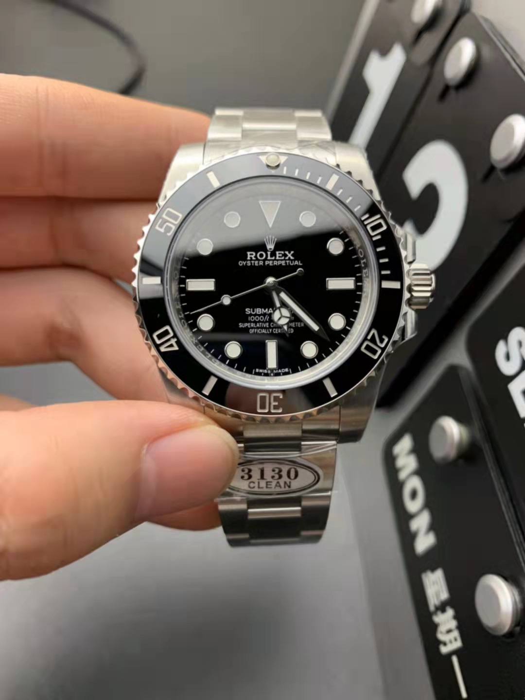 Replika Rolex Submariner No Date 114060LN