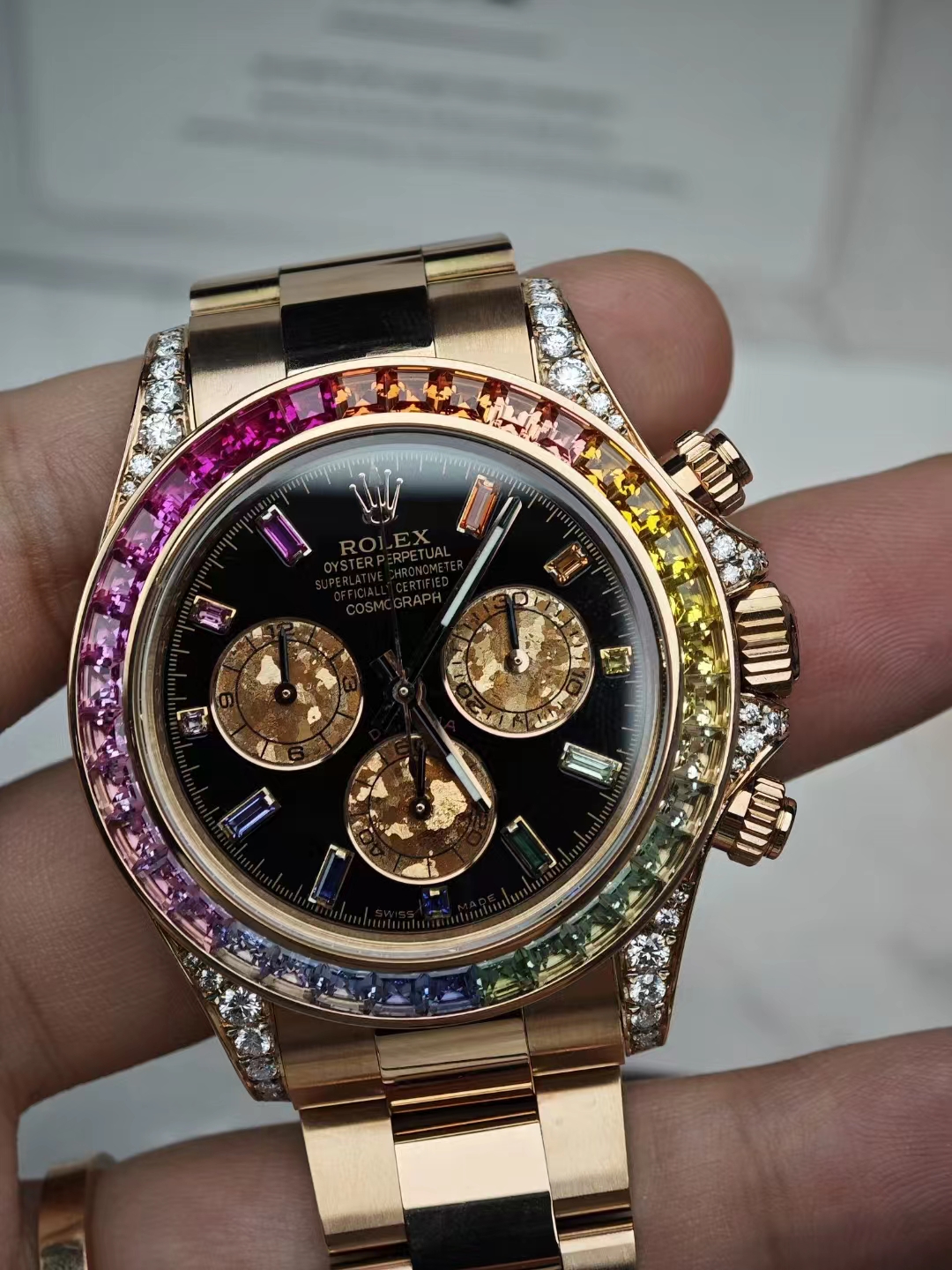 Replika Rolex Daytona Rainbow Roze Altın