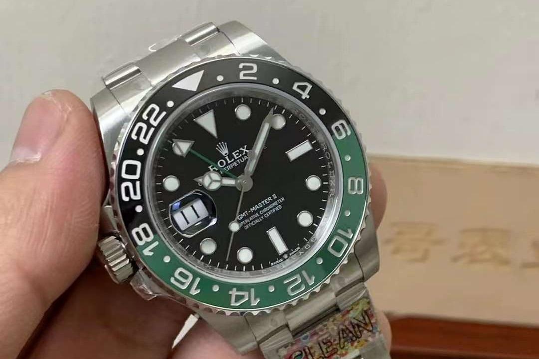 Clean Rolex GMT-Master Sprite bezel solak 126720 detay ve işçiliği nasıl? — 2. fotoğraf