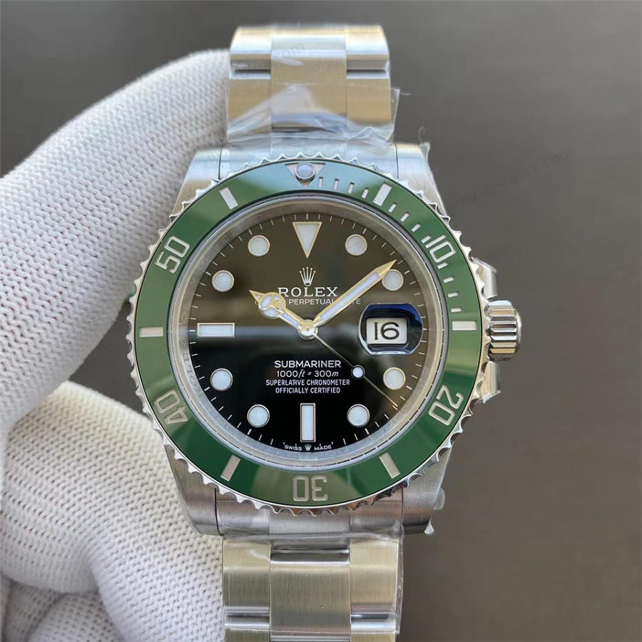 Clean Rolex Yeşil Su Hayaleti (Green Submariner) Saatin İşçilik Detayları İncelemesi — 2. fotoğraf