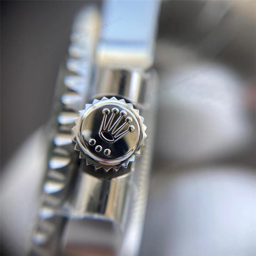 Clean Rolex Yeşil Su Hayaleti (Green Submariner) Saatin İşçilik Detayları İncelemesi — 3. fotoğraf
