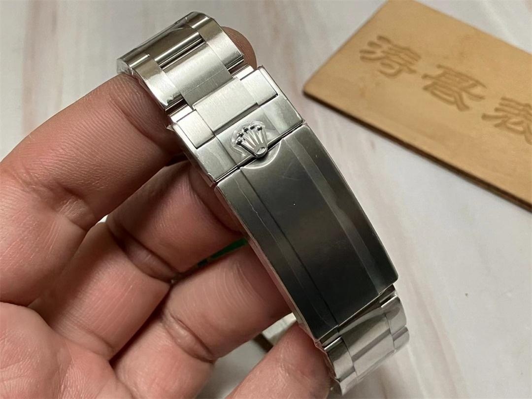 Clean Rolex yeşil su hayaleti yeni 3235 mekanizmalı modeli elde nasıl bir deneyim sunuyor? — 13. fotoğraf