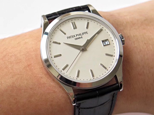 Patek Philippe Calatrava 5296G Kol Üstü Çekim
