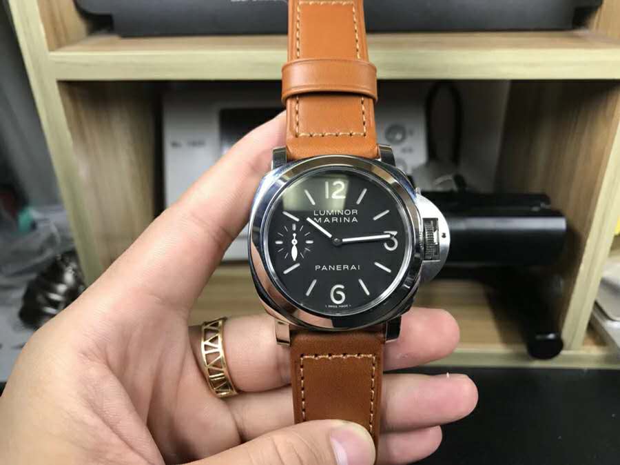 Replika Panerai PAM 111