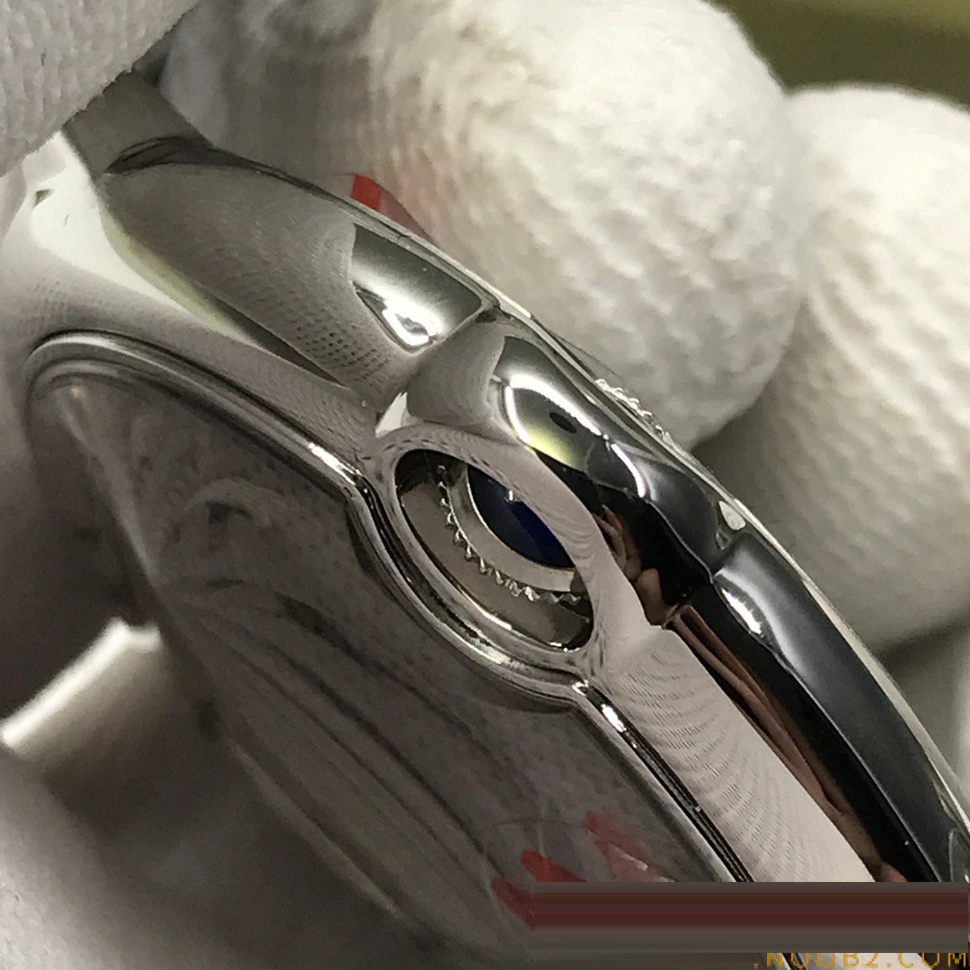 En yeni V6 Cartier V7 versiyonu Ballon Bleu 42 mm detaylı gerçek çekim incelemesi ve gerçek-replika karşılaştırması — 8. fotoğraf