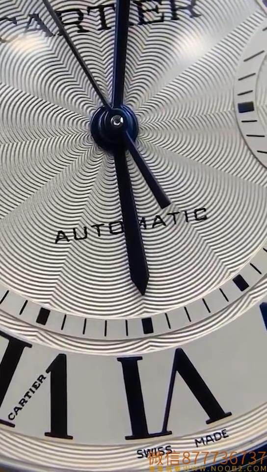 En yeni V6 Cartier V7 versiyonu Ballon Bleu 42 mm detaylı gerçek çekim incelemesi ve gerçek-replika karşılaştırması — 13. fotoğraf