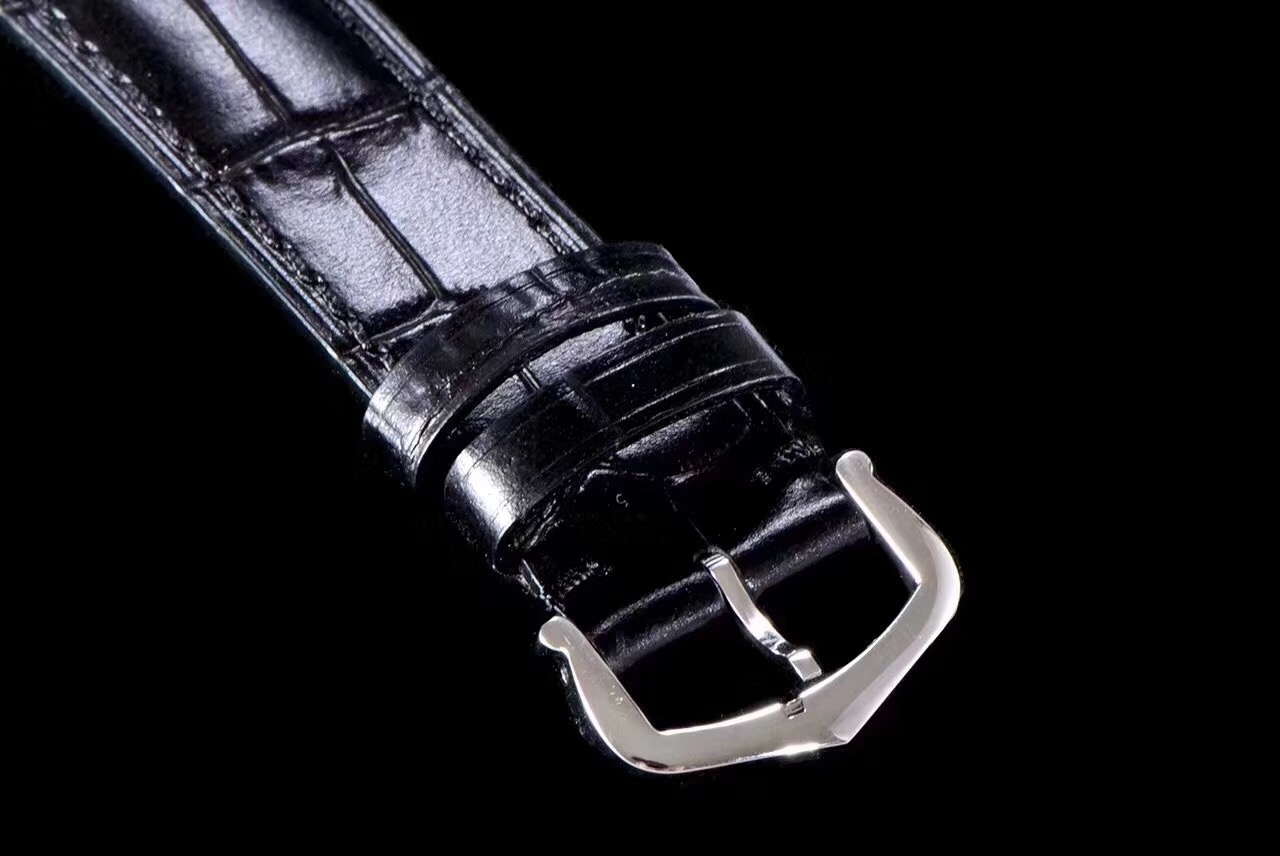 En yeni XF Factory Cartier Santos V2 yükseltilmiş sürüm replika kuvars saat en hafif ve en ince olan mı? Kalitesi nasıl? — 9. fotoğraf