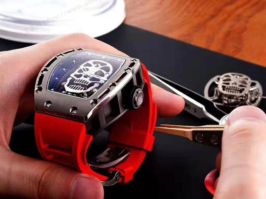 EUR Factory Richard Mille RM-052 Ultimate Kurukafa Phoenix Red saat incelemesi — 1. fotoğraf