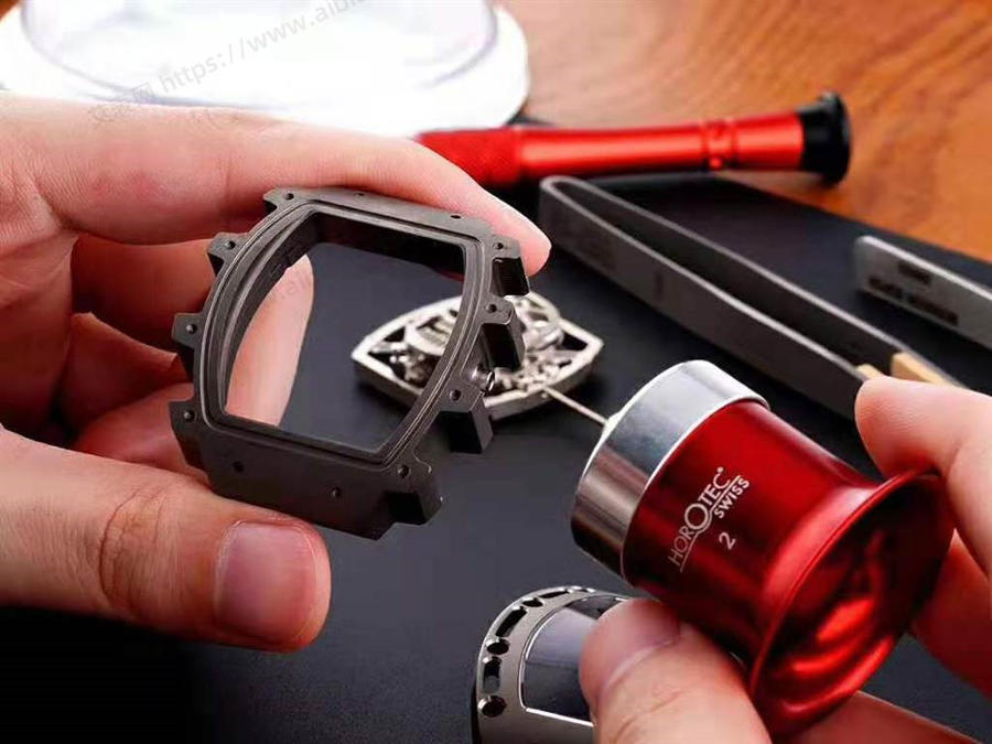 EUR Factory Richard Mille RM-052 Ultimate Kurukafa Phoenix Red saat incelemesi — 9. fotoğraf
