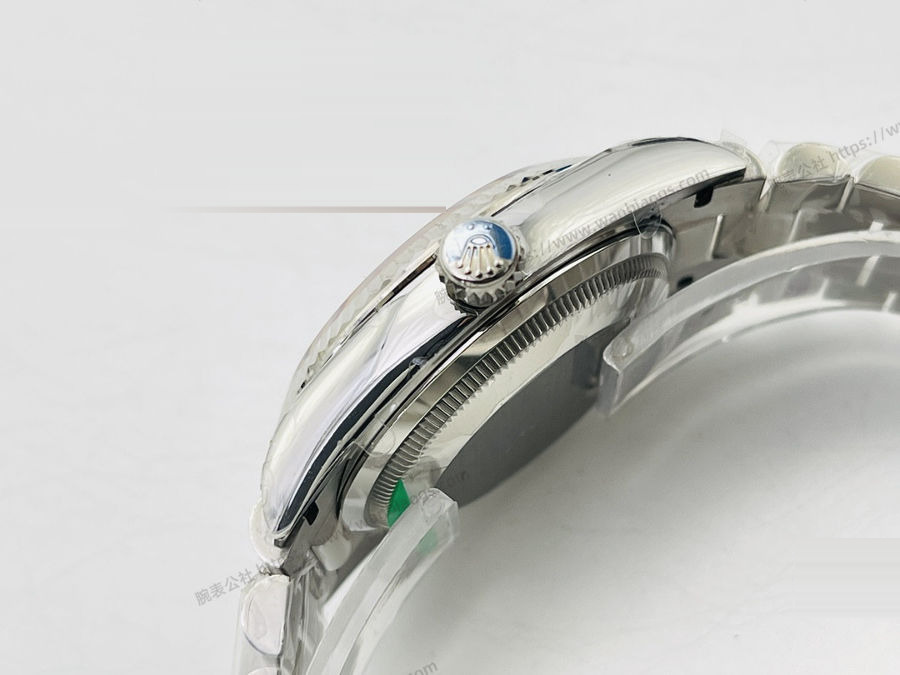 EW Factory Rolex Day-Date 40 mm 3255 mekanizmalı (beyaz kadran) saat incelemesi — 4. fotoğraf