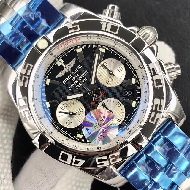 Replika Breitling Chronomat B01 AB0110 Siyah Kadran