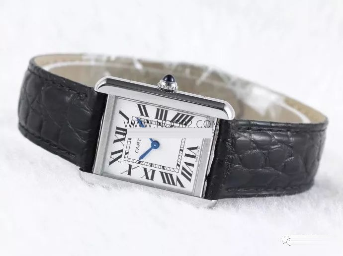 Gerçeğinden ayırt edilemeyen bir yapıt: AF Factory Cartier Tank Solo serisi kuvars kol saati orijinalle karşılaştırmalı inceleme — 10. fotoğraf