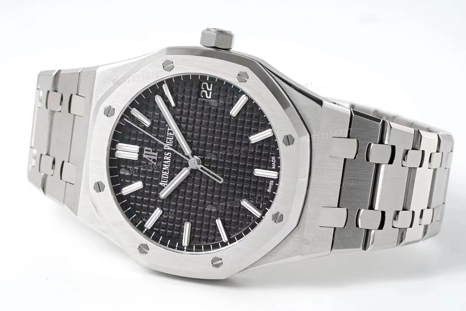 Gerçek-replika karşılaştırması: APS Factory Audemars Piguet Royal Oak 15500'ün yükseltilmiş 4302 entegre mekanizmasının işçiliği nasıl? — 14. fotoğraf