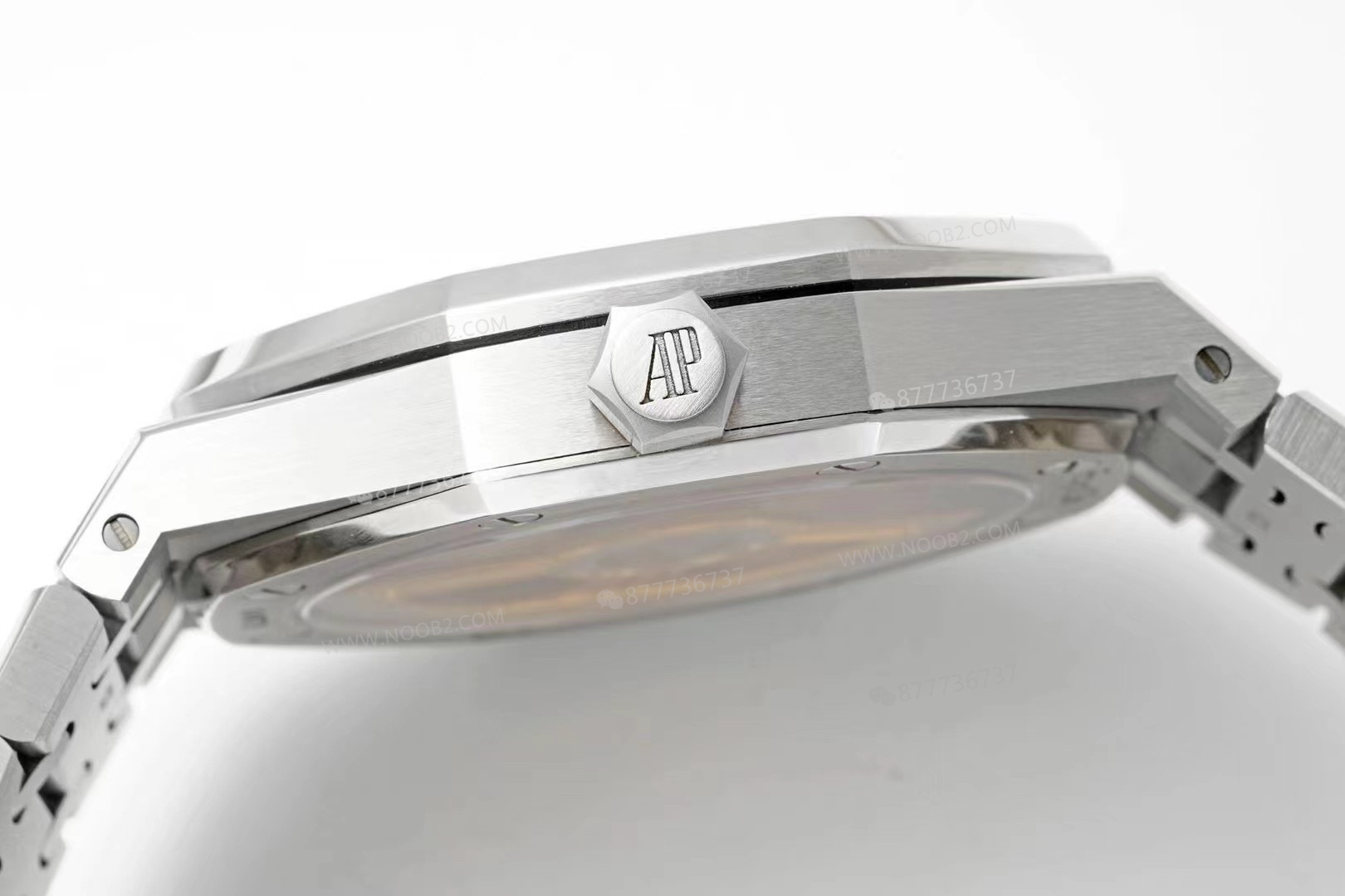 Gerçek-replika karşılaştırması: APS Factory Audemars Piguet Royal Oak 15500'ün yükseltilmiş 4302 entegre mekanizmasının işçiliği nasıl? — 17. fotoğraf