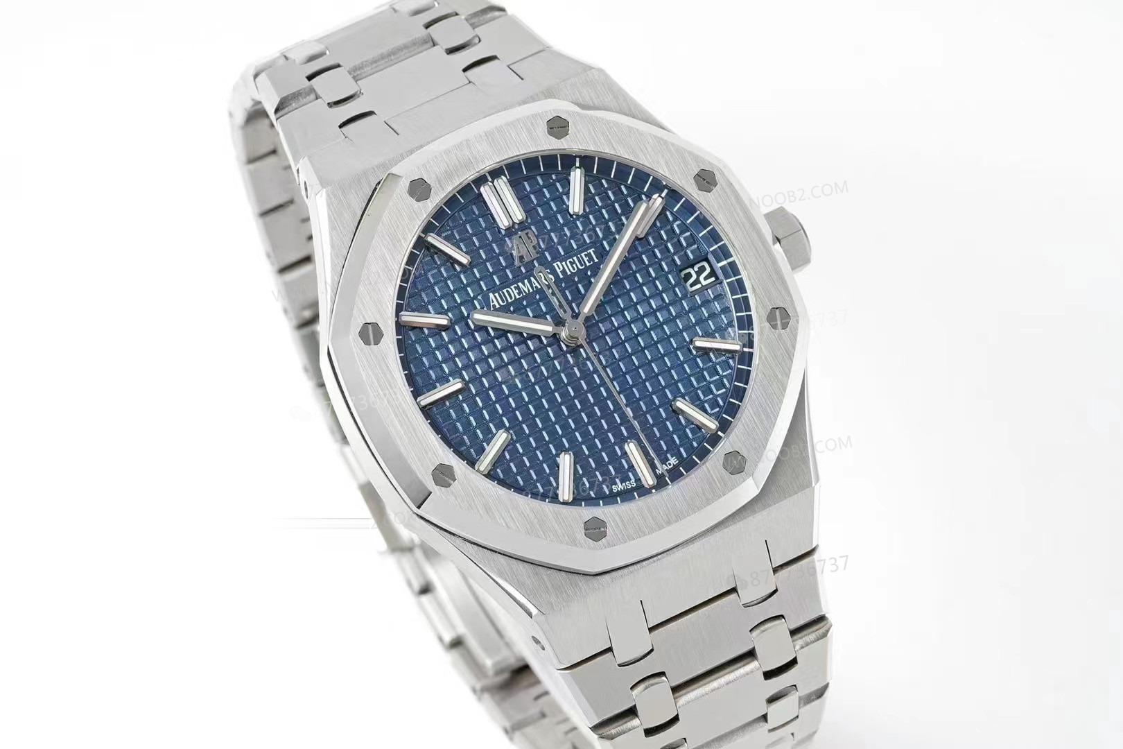 Gerçek-replika karşılaştırması: APS Factory Audemars Piguet Royal Oak 15500'ün yükseltilmiş 4302 entegre mekanizmasının işçiliği nasıl? — 22. fotoğraf