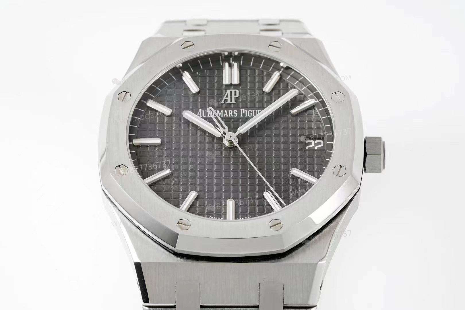 Gerçek-replika karşılaştırması: APS Factory Audemars Piguet Royal Oak 15500'ün yükseltilmiş 4302 entegre mekanizmasının işçiliği nasıl? — 27. fotoğraf