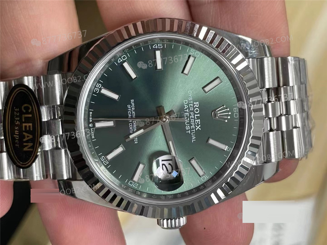 Gerçek-replika karşılaştırması: Clean Rolex Datejust nane yeşili kadran ilk bakışta replika belli olur mu? — 2. fotoğraf