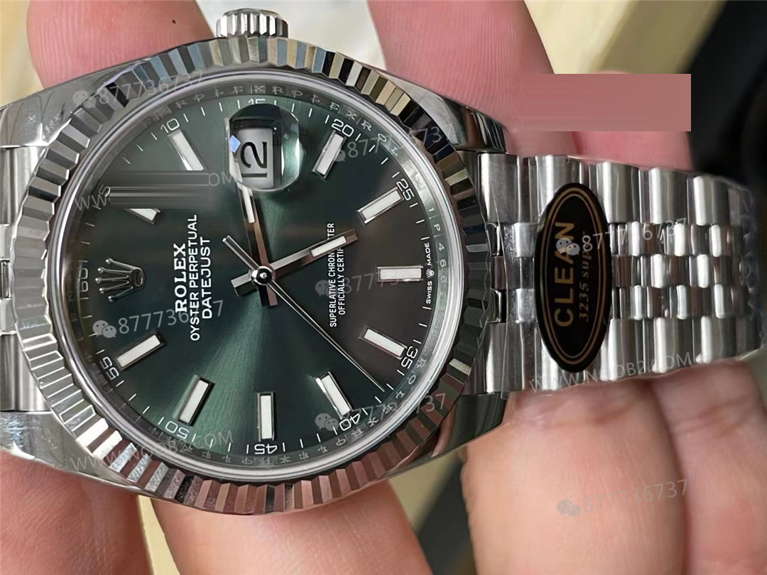 Gerçek-replika karşılaştırması: Clean Rolex Datejust nane yeşili kadran ilk bakışta replika belli olur mu? — 4. fotoğraf