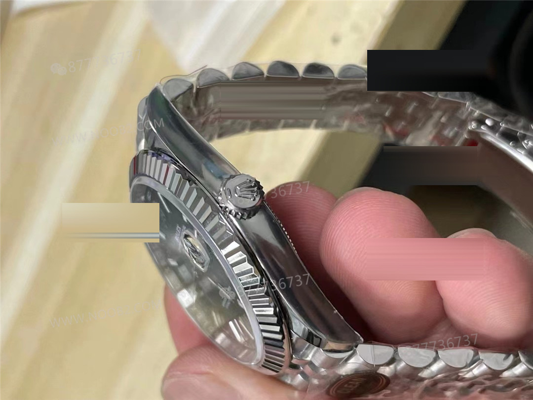 Gerçek-replika karşılaştırması: Clean Rolex Datejust nane yeşili kadran ilk bakışta replika belli olur mu? — 6. fotoğraf