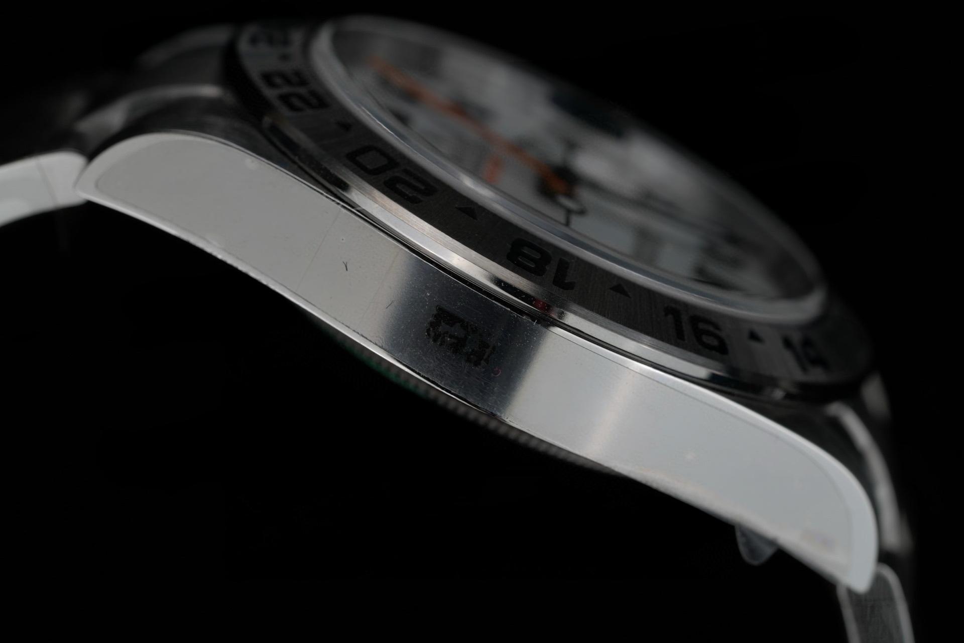 Gerçek-replika karşılaştırması: Clean Rolex Explorer II ile orijinalin karşılaştırması — 22. fotoğraf