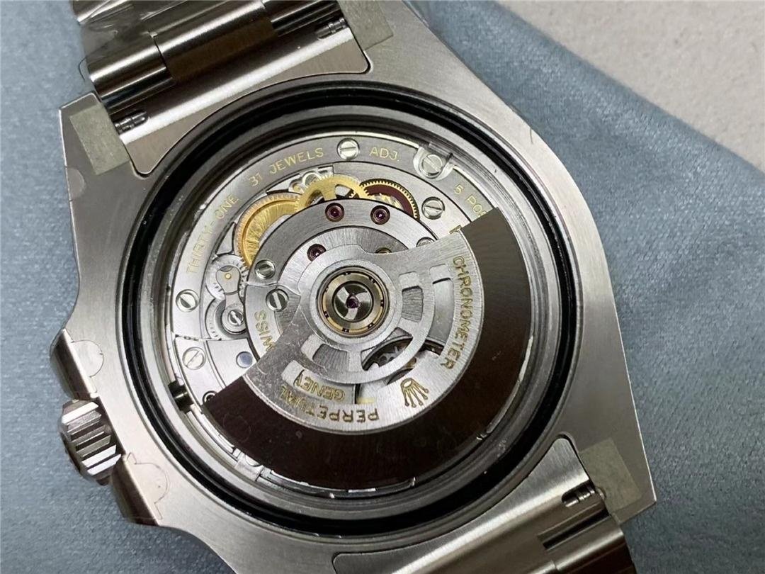 Gerçek-Replika Karşılaştırması: Clean Rolex GMT Inter Milan Bezel (Mavi-Siyah Bezel) — 17. fotoğraf