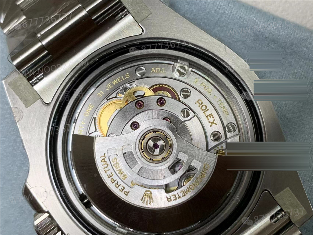 Gerçek-replika karşılaştırması: Clean Rolex GMT Sprite bezel Dandong 3285 mekanizması orijinaline uygun mu? — 18. fotoğraf