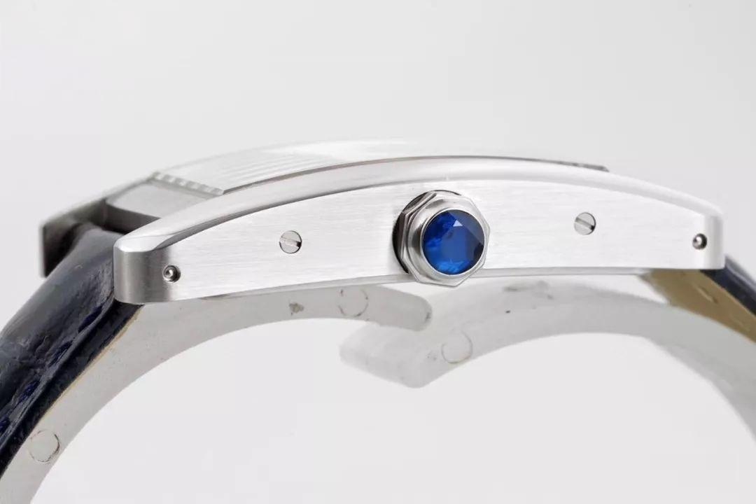 Gerçek-replika karşılaştırması: GS Factory Cartier Tank Américaine WSTA0016 kadın İsviçre kuvars mekanizmalı replika saat ile orijinali arasındaki fark nerede? Bu fabrika nasıl? — 15. fotoğraf