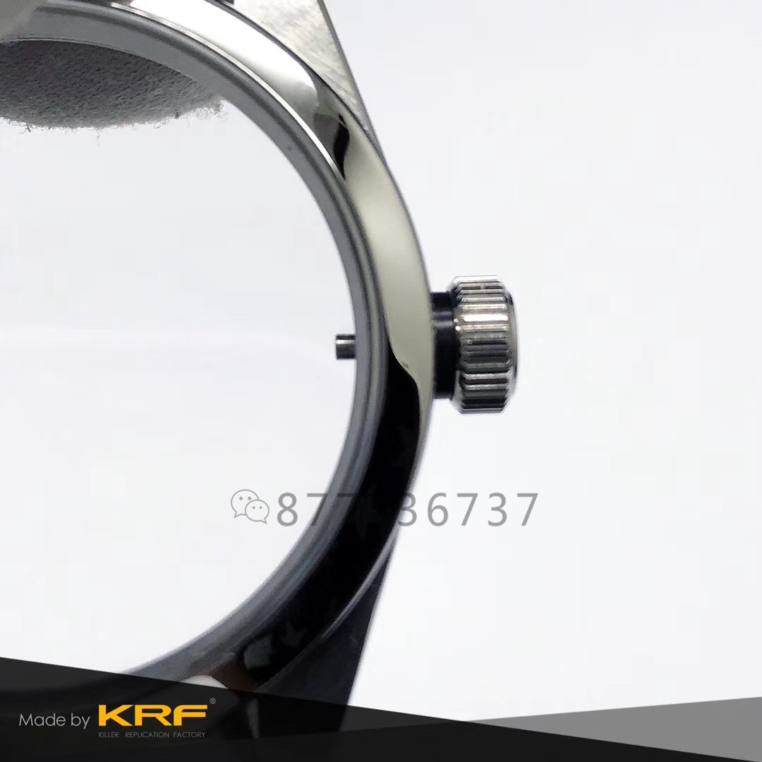 Gerçek-replika karşılaştırması: KRF Factory V3 Tudor Black Bay 79500 küçük patates güncellenmiş versiyon replika saat ile orijinalin karşılaştırması — 8. fotoğraf