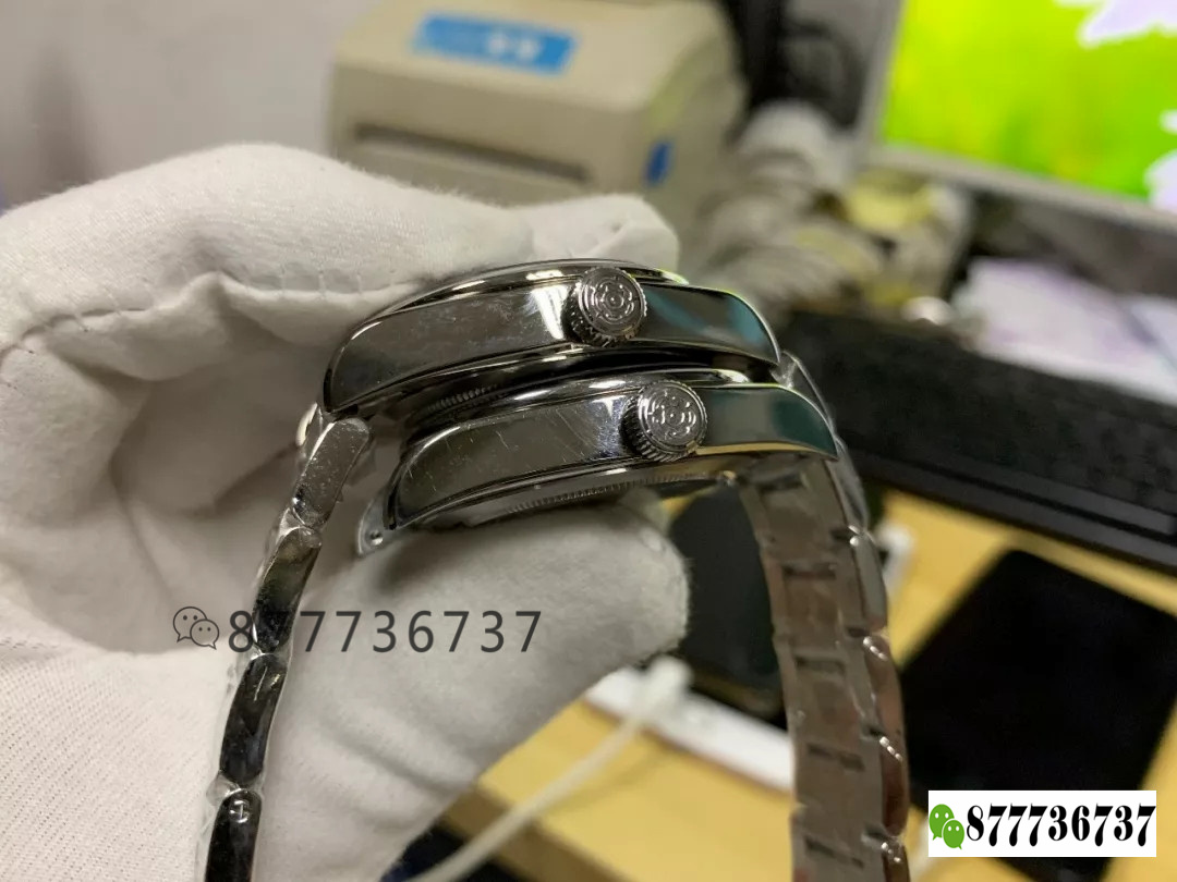Gerçek-replika karşılaştırması: KRF Factory V3 Tudor Black Bay 79500 küçük patates güncellenmiş versiyon replika saat ile orijinalin karşılaştırması — 17. fotoğraf