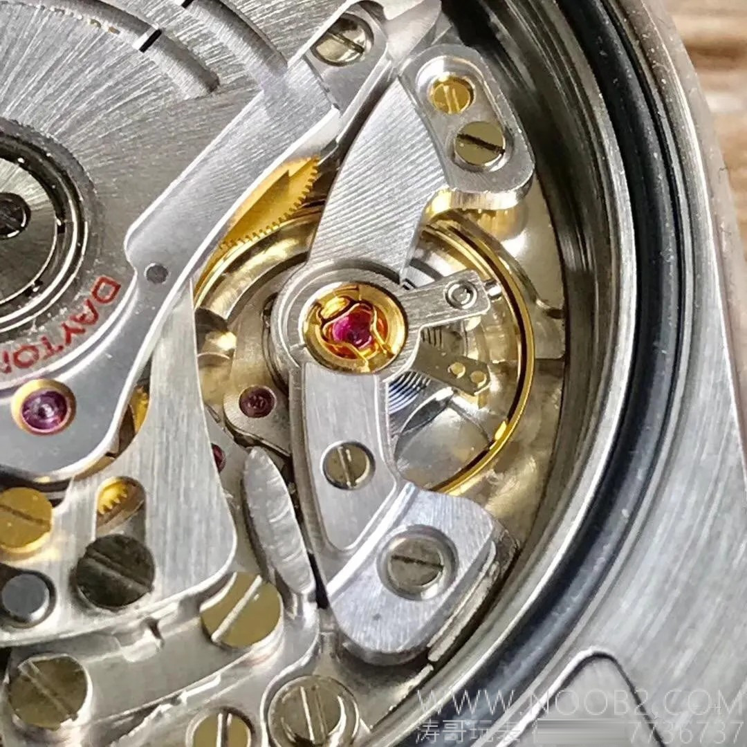 Gerçek-replika karşılaştırması: N Factory Rolex Daytona V3 sürümü 4130 mekanizması orijinalinden nasıl ayırt edilir? — 16. fotoğraf