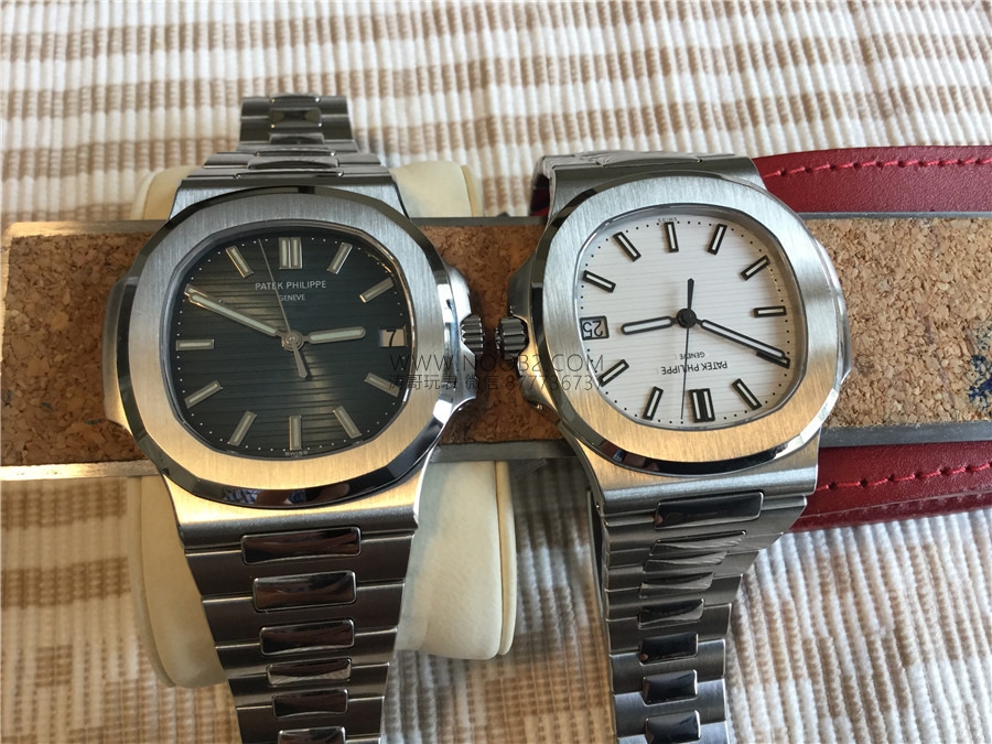Gerçek-replika karşılaştırması: PPF Factory beyaz kadranlı Nautilus V2 versiyon replika saatin orijinal Patek Philippe 5711 mavi kadranlı ile karşılaştırma incelemesi — 10. fotoğraf