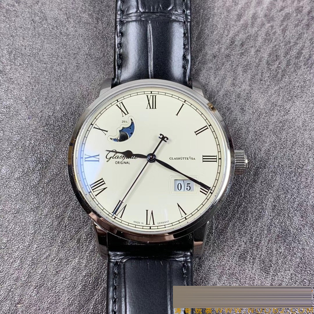 Gerçek-replika karşılaştırması: V9 Factory Glashütte Original Senator 1-36-04 çift atlamalı büyük tarih ay evreli saatini nasıl yapmış? — 2. fotoğraf