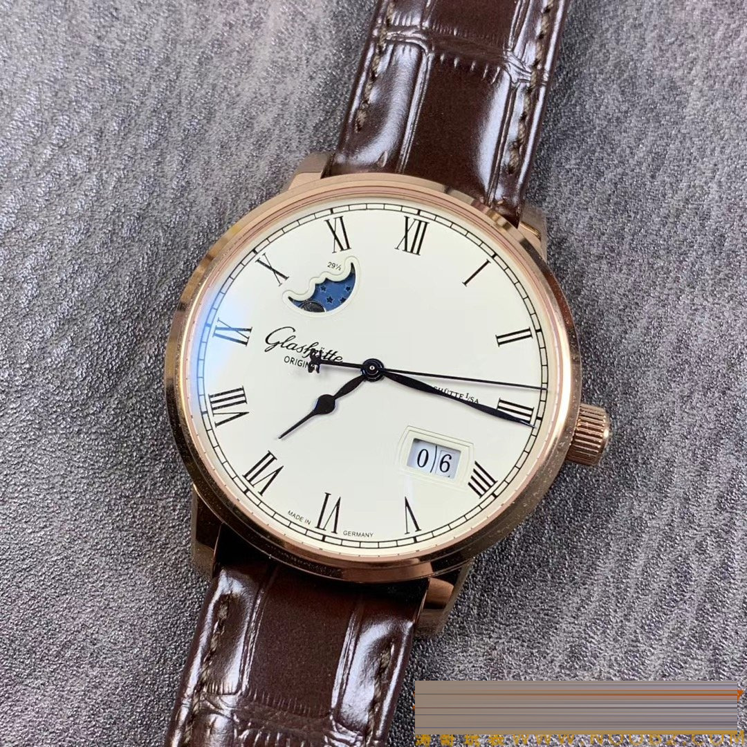 Gerçek-replika karşılaştırması: V9 Factory Glashütte Original Senator 1-36-04 çift atlamalı büyük tarih ay evreli saatini nasıl yapmış? — 9. fotoğraf