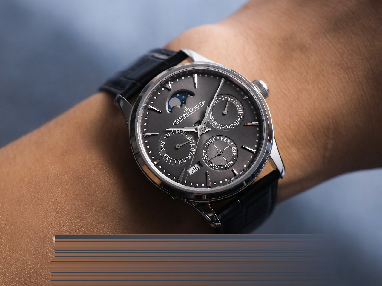 Gerçek-replika karşılaştırması: V9 Jaeger-LeCoultre Master perpetual calendar replika saatin orijinalle karşılaştırmalı incelemesi — 32. fotoğraf