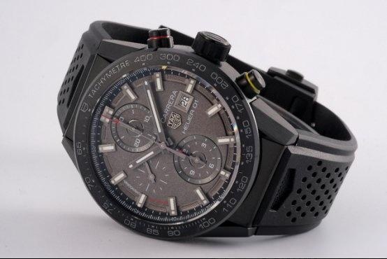 Gerçek-Replika Karşılaştırması: XF TAG Heuer Carrera Ay Yüzeyi Heuer 01 CLEP Özel Sürüm — 6. fotoğraf