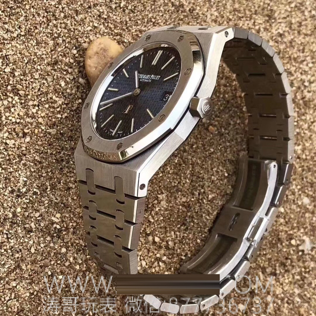 Gerçek-replika karşılaştırması: XF15202 replika ile orijinal AP Royal Oak klasik ultra ince iki iğneli çelik saat — 12. fotoğraf