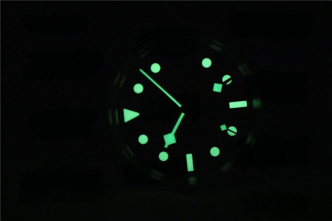 Gerçek-replika karşılaştırması: ZF Factory Tudor M79470 Black Bay 39 mm GMT ilk bakışta belli olur mu? — 24. fotoğraf