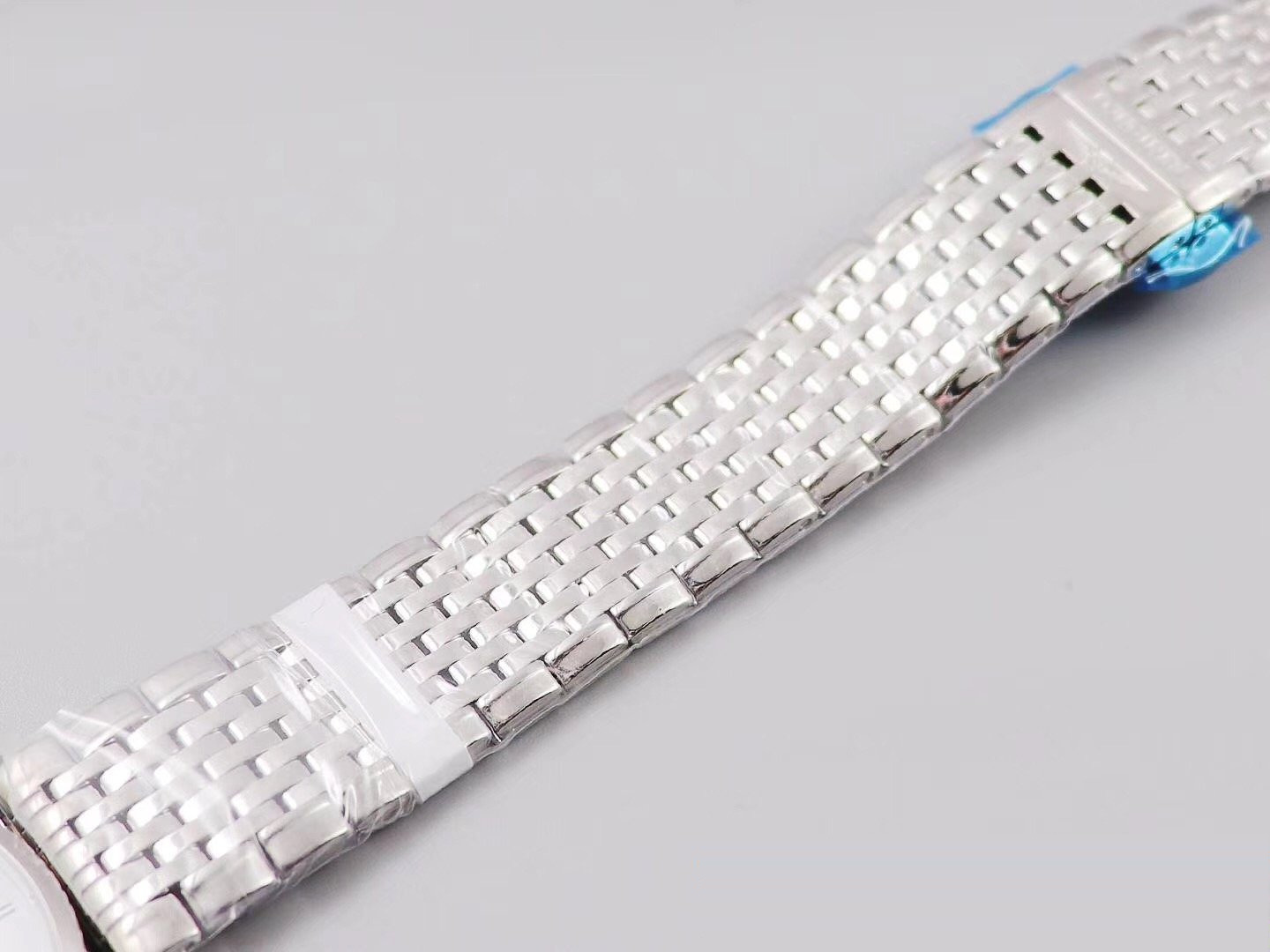 Gerçek-replika karşılaştırması: Zhao Liying'in taktığı N1 Factory Longines La Grande Classique serisi orijinal Cal.420 İsviçre kuvars mekanizmalı replika saat incelemesi — 24. fotoğraf