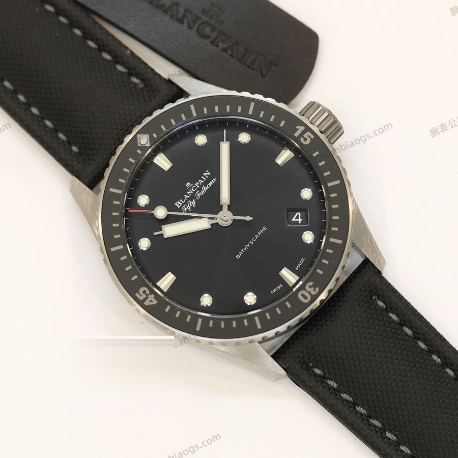 GF Factory Blancpain Fifty Fathoms 50 Fathoms serisi 5000-1230-B52A saat (titanyum kasa) — 3. fotoğraf