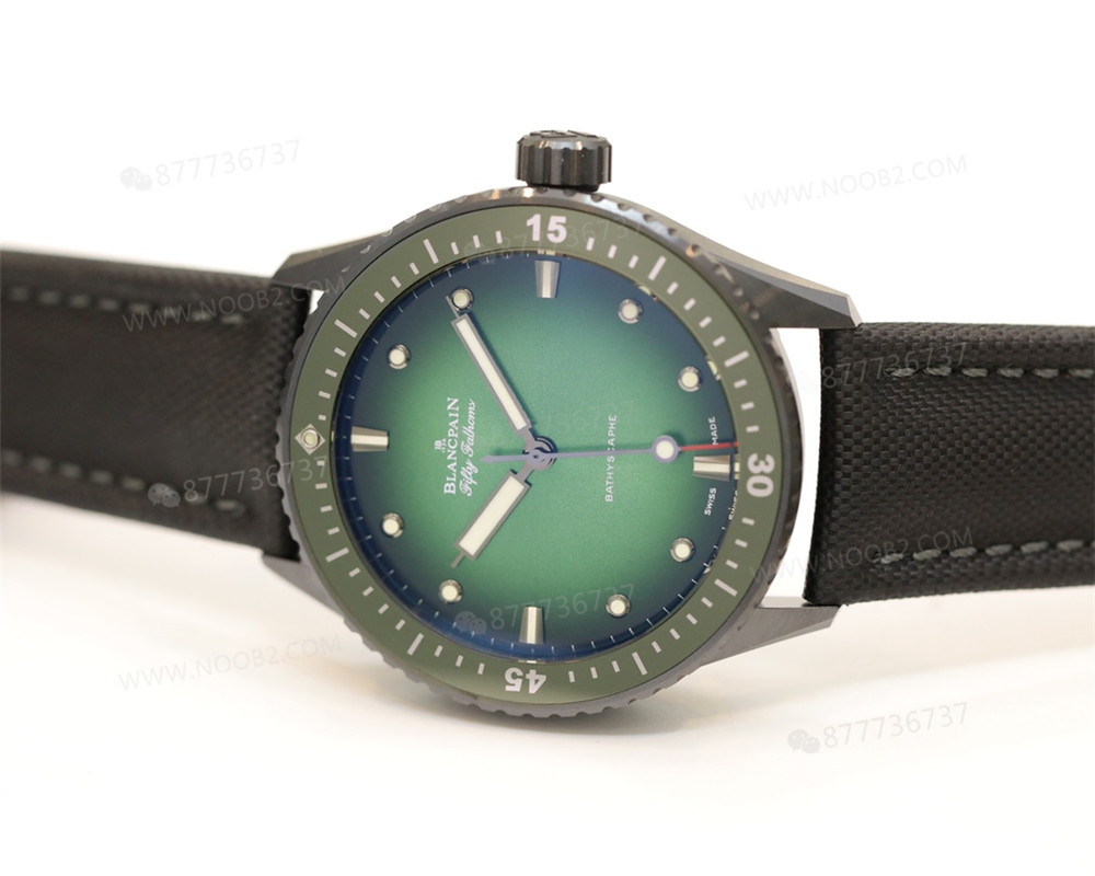 GF Factory Blancpain Fifty Fathoms 5005 Yeşil Kadranlı Great Hammerhead Seramik Kol Saati — 2. fotoğraf