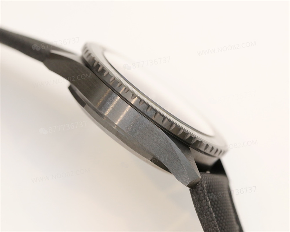 GF Factory Blancpain Fifty Fathoms 5005 Yeşil Kadranlı Great Hammerhead Seramik Kol Saati — 4. fotoğraf