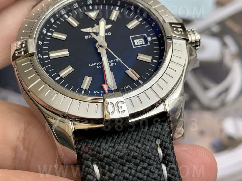 GF Factory Breitling Avenger 45 mm çift zaman dilimli saat işçilik incelemesi — 5. fotoğraf