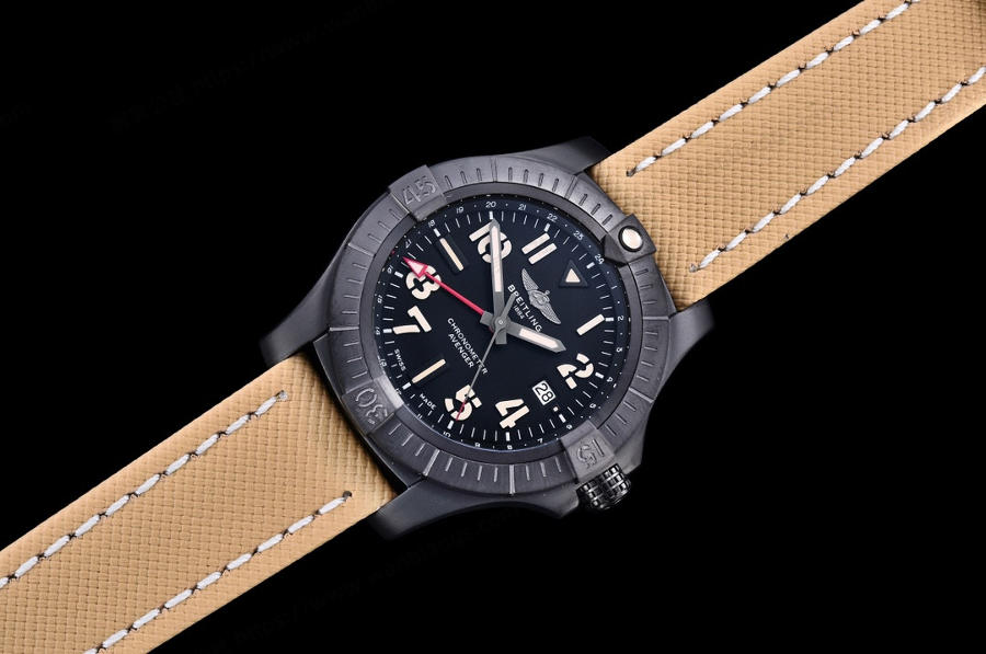 GF Factory Breitling Avenger Night Mission Kömür Siyahı Titanyum Kol Saati İncelemesi — 2. fotoğraf