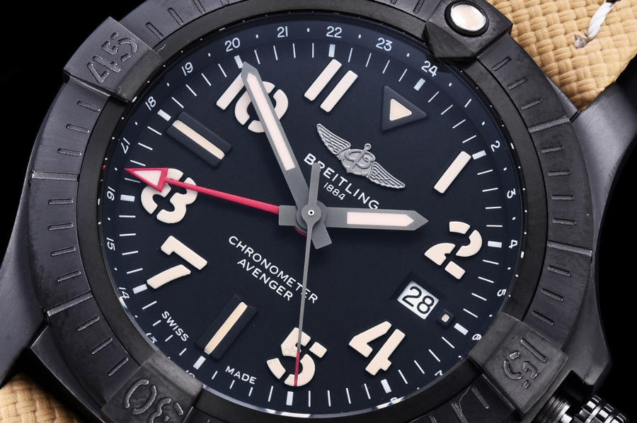 GF Factory Breitling Avenger Night Mission Kömür Siyahı Titanyum Kol Saati İncelemesi — 3. fotoğraf