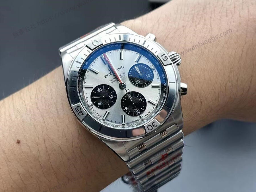GF Factory Breitling B01 Kronograf Serisi 42 mm Bullet Bilezikli Kol Saati (Panda Kadran) İncelemesi — 7. fotoğraf