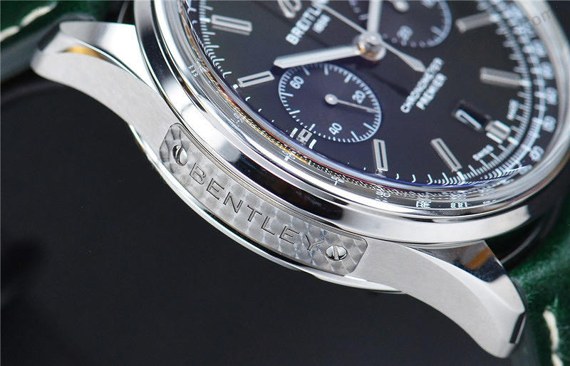 GF Factory Breitling Premier B01 yarış (yeşil kadran) saat incelemesi — 5. fotoğraf