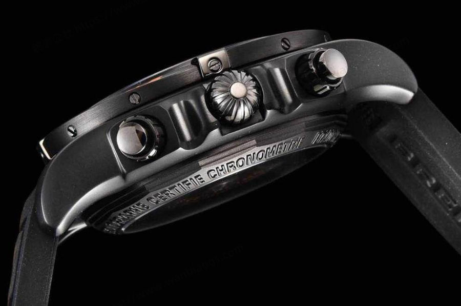 GF Factory Breitling Ultimate Chronograph Black Hawk Kol Saati İncelemesi — 4. fotoğraf