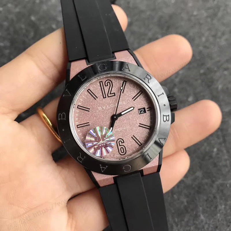 GF Factory Bvlgari Diagono Serisi (Pembe Kadran) Kol Saati İncelemesi — 2. fotoğraf